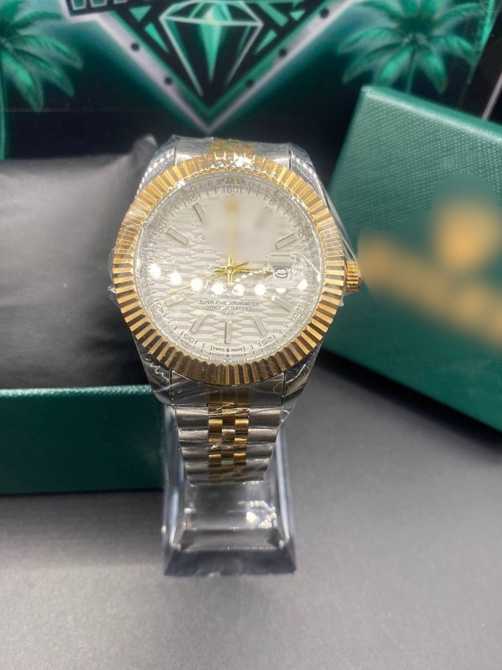 Datejust Two-Tone Gold & Silver White Dial *Box Included*